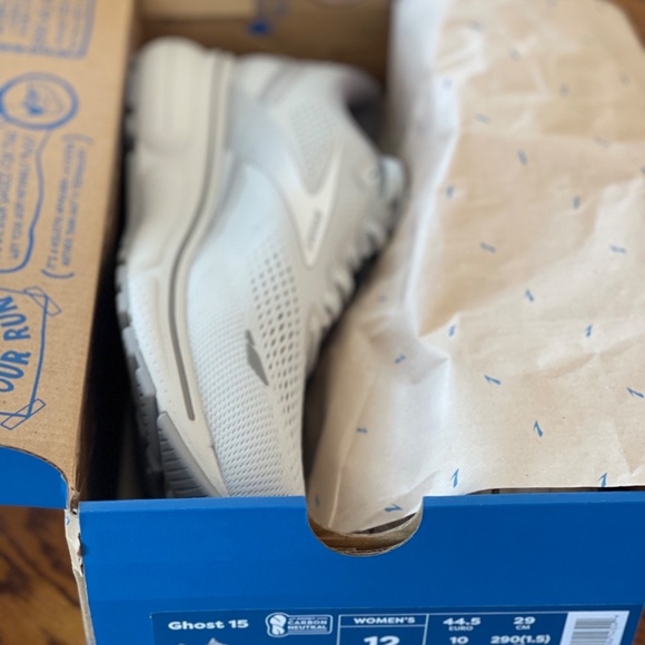 Brooks Ghost 15 Women’s 12 W Shoe - Picture 2 of 3